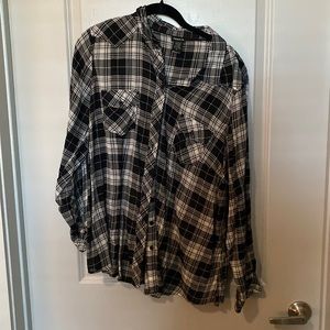 Black and white plaid button up shirt